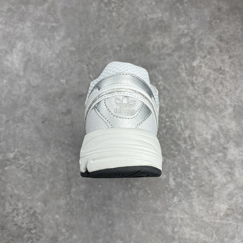 آدیداس آستیر سفید adidas Astir